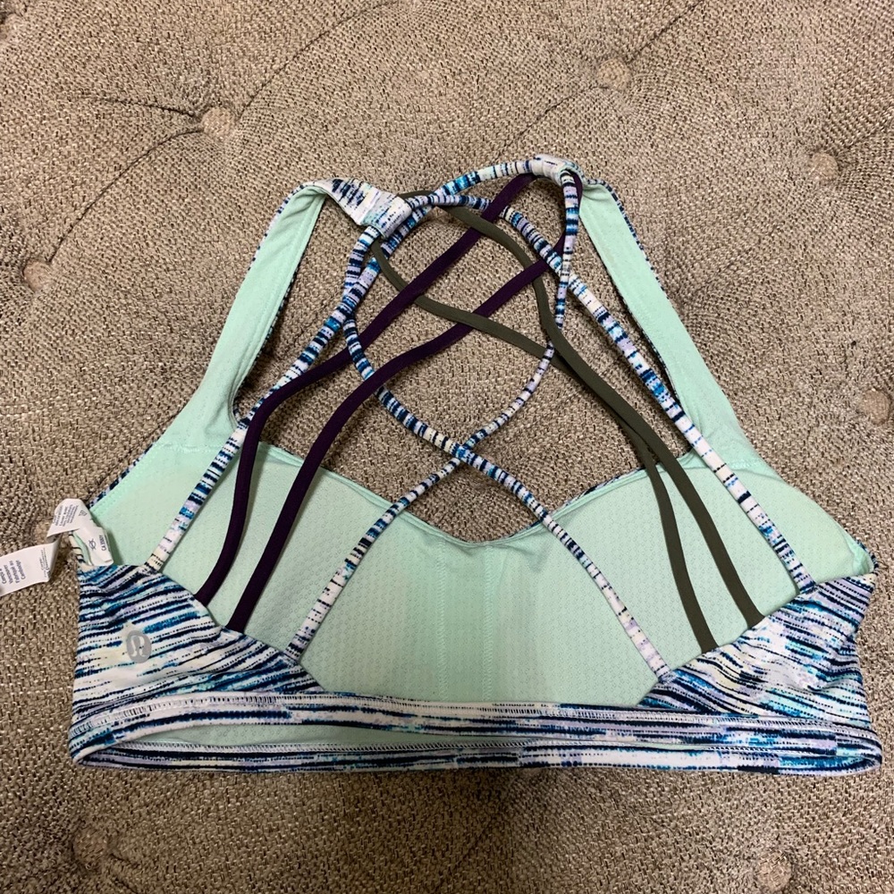 Lululemon bra - Picture 2 of 3